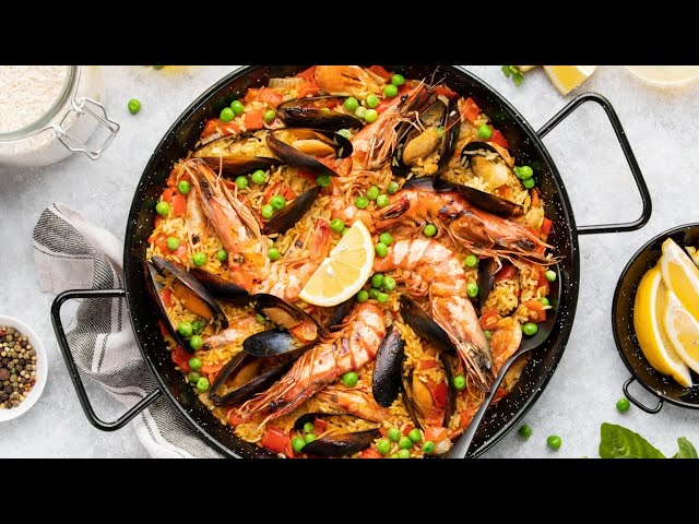 Mistakes Everyone Makes When Making Paella