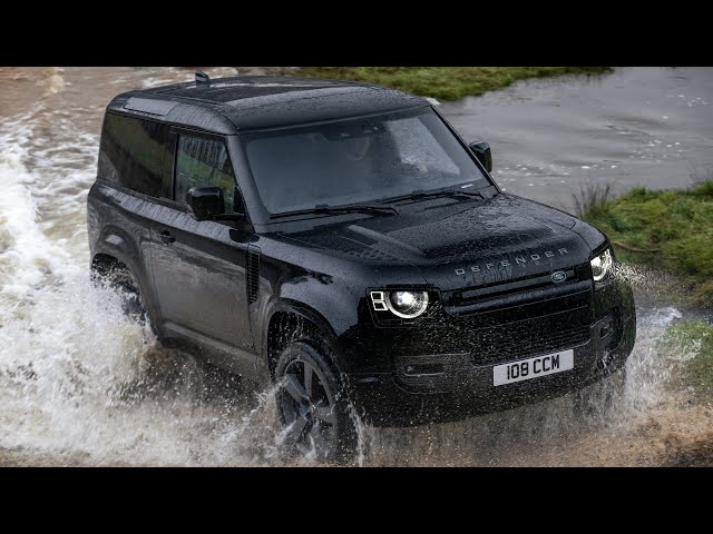 2022 Land Rover Defender V8 – Exhaust sound & Off-roading