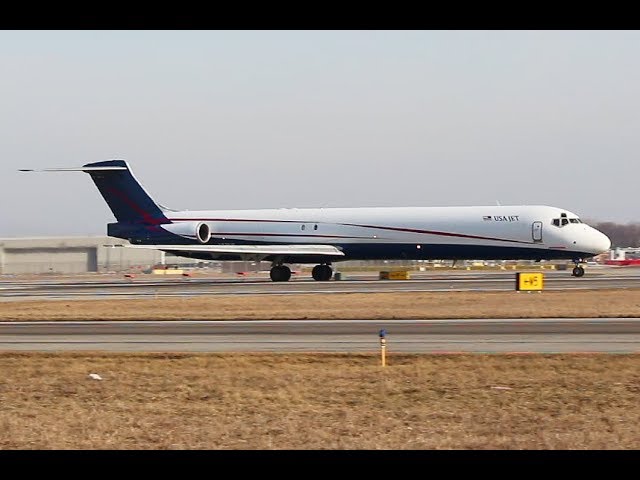 USA Jet MD83 take off, DTW.
