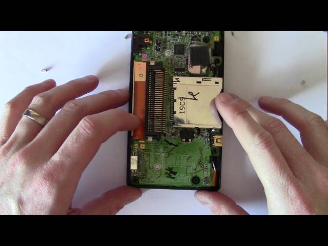 Nintendo DS Lite Repair Part 2 - Replacing Tiny Fuses