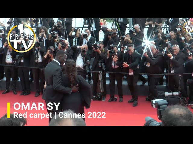 Omar Sy dancing on the red carpet – Cannes Film Festival 2022