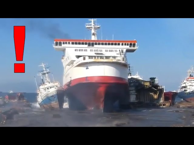 TOP 10 SHIP CRASHES Caught on Video