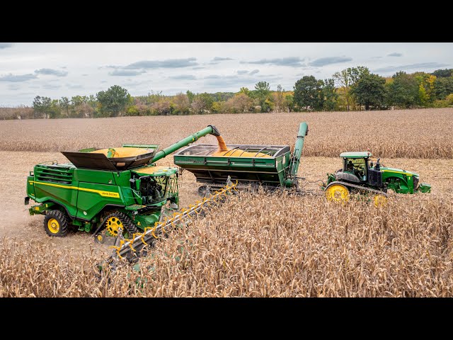 Big corn harvest 2023 - 2x John Deere X9 1100, 2x Elmer's Haul Master - Agroservis Višňové