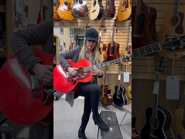 #Orianthi playing her Gibson SJ-200 that she signed at #NormansRareGuitars! Only have 3 left here 🔥