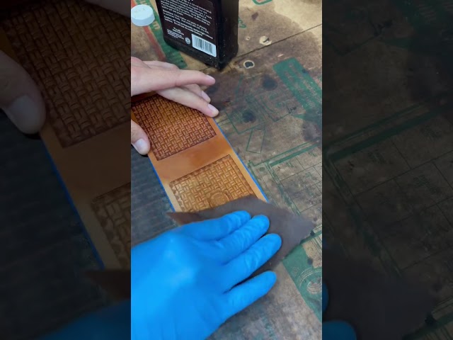 Oiling a hand tooled leather wallet! #leatherwallet #wallet #handmadeleather #shorts