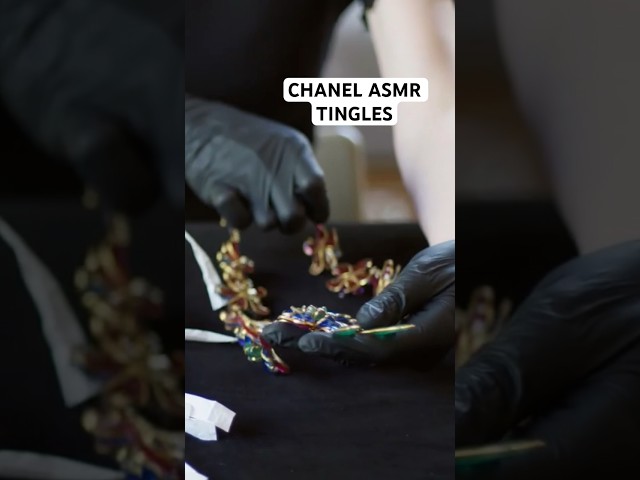 Couture CHANEL necklace from 1938 #asmr #asmrtingles #asmrtrigger #chanel #jewellery