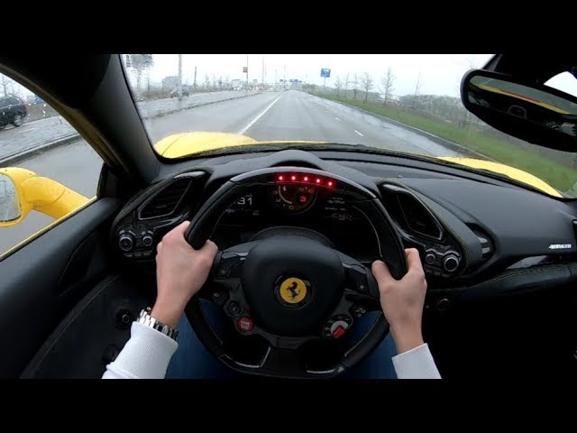 Ferrari 488 GTB Akrapovic TUNNELRUN!