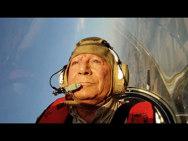 85-year-old aerobatic pilot