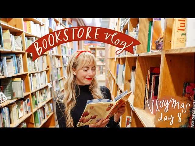 Book Shopping on a Rainy Night (Vlog) 📚❤️✨ (VLOGMAS DAY 8)