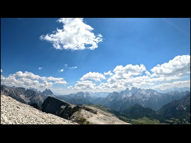 30 minute Treadmill exercise Mountain downhill hiking Italy Dolomites 4K Video
