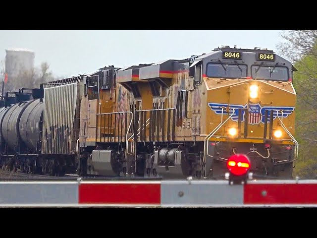 Union Pacific Tanker Train! CSX Van Train w DPU Alright! CSX Manifest Train! Norfolk Southern Train!