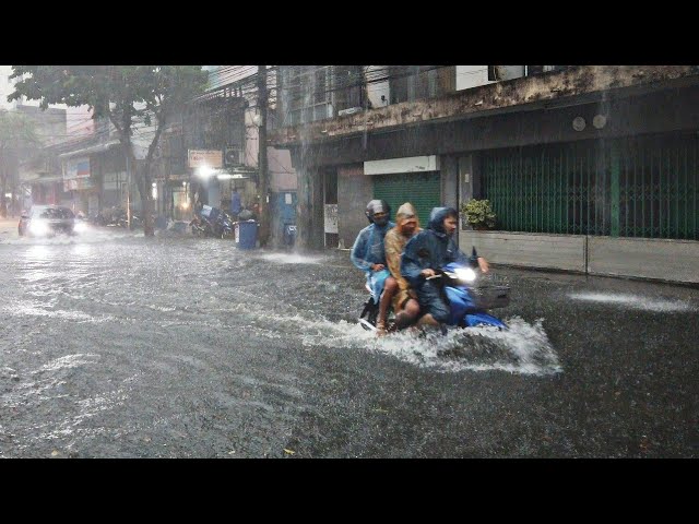 [4K] Walking in Thunderstorm with Heavy Rain Bangkok Thailand