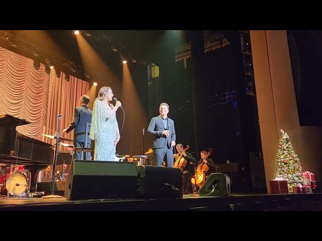Liz Gillies and Seth MacFarlane - Happy Holiday (Live at McCallum Theatre)