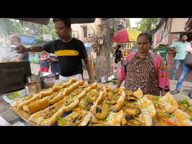 Vadapav Queen of Mumbai Selling Tandoor Vadapav | Indian Street Food