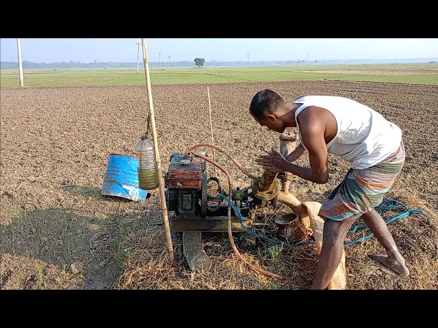 A skill farmer and his father start a 5hp diesel engine water pump. 5hp engine start full process.