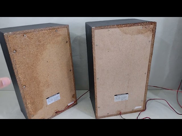 Caixas de som acústicas importada Goldstar FE-153 Koreana, demonstração