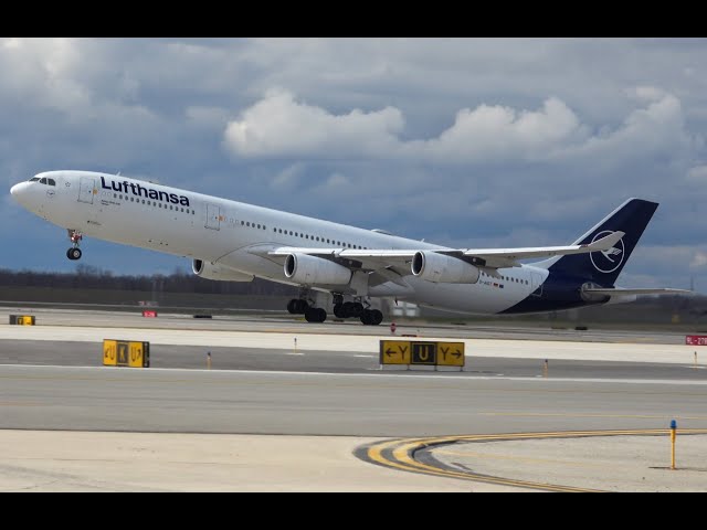 Lufthansa Airbus A340-300 take off, DTW