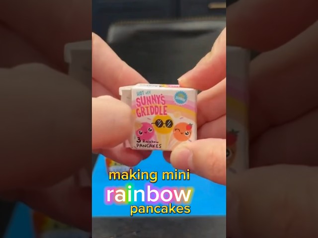 mini rainbow pancakes 🥞🌈 #miniverseremix #tinyfoods #uvresin