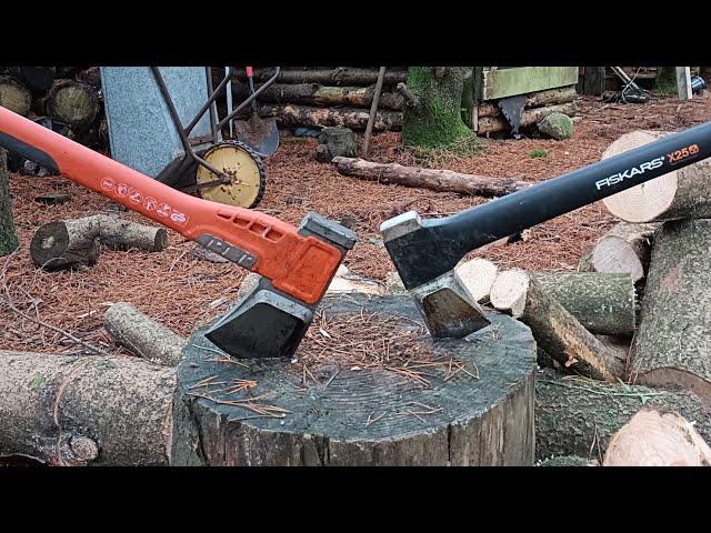 Husqvarna S2800 Vs Fiskars X 25 - The Ultimate Log Splitting Battle - Splitting Pine