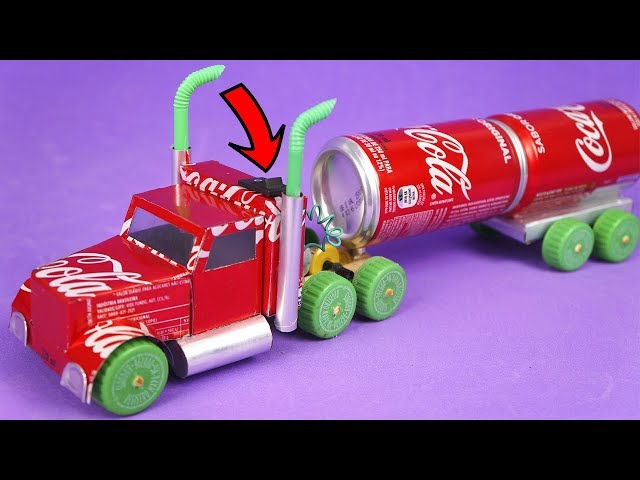 Increíble Camión de Coca-Cola hecho con latas de aluminio y motor DC