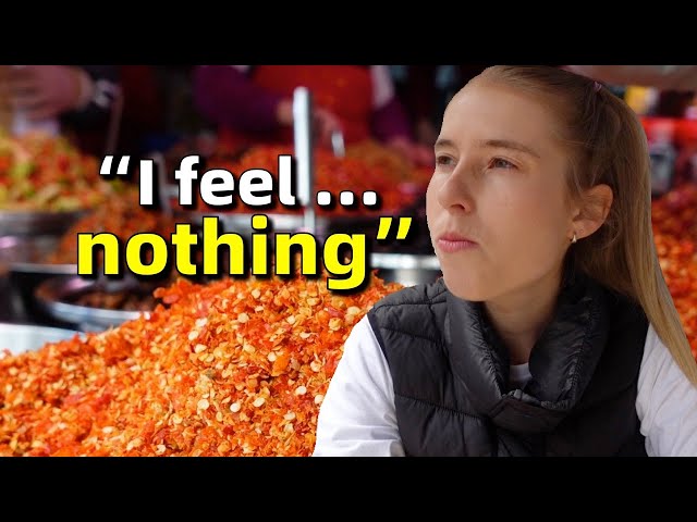 Aussie visits spicy food capital & "FEELS NOTHING"?!?