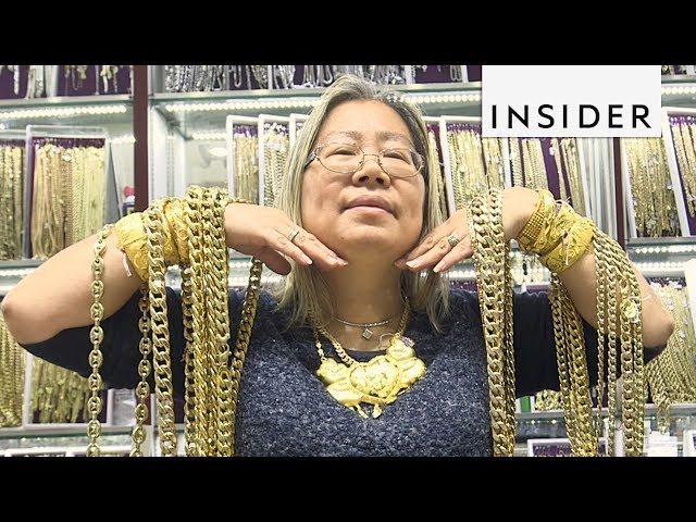 Hip-Hop Stars Get Bling From This Woman