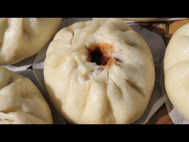 How to make Chinese Steamed BBQ Pork Buns - Char Siu Bao - Morgane Recipes