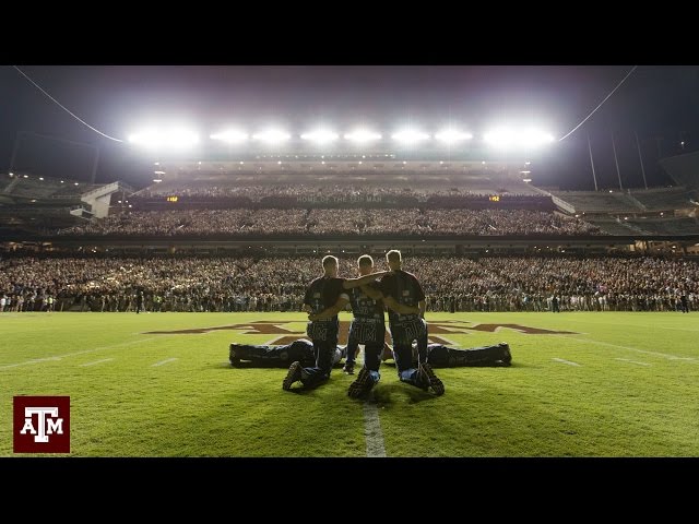 Texas A&M Midnight Yell! On the Field!! | TylersReelFishing