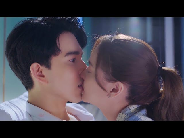 [Full Version] The girl kissed the amnesiac boss, they were so in love before💗Love Story Movie