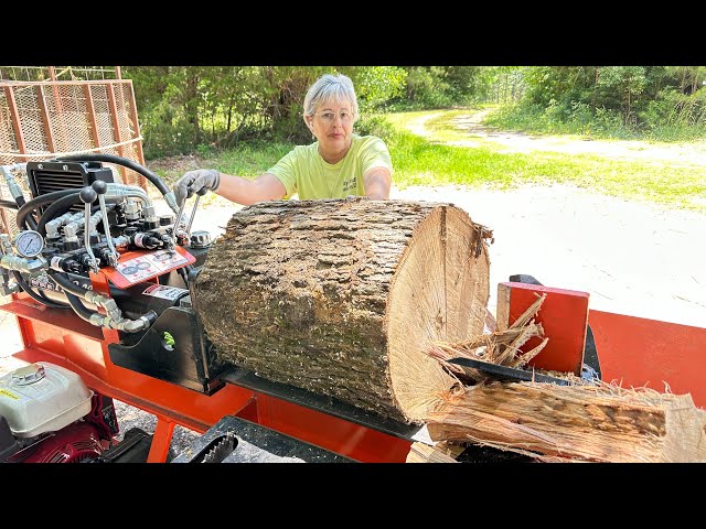 Perfect Day for Splitting #firewood #splitting @WolfeRidgeSplitters