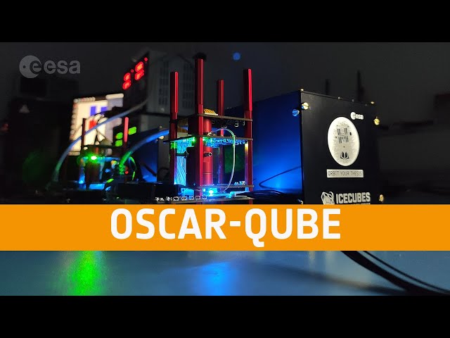 ESA astronaut Thomas Pesquet on student experiment Oscar-Qube