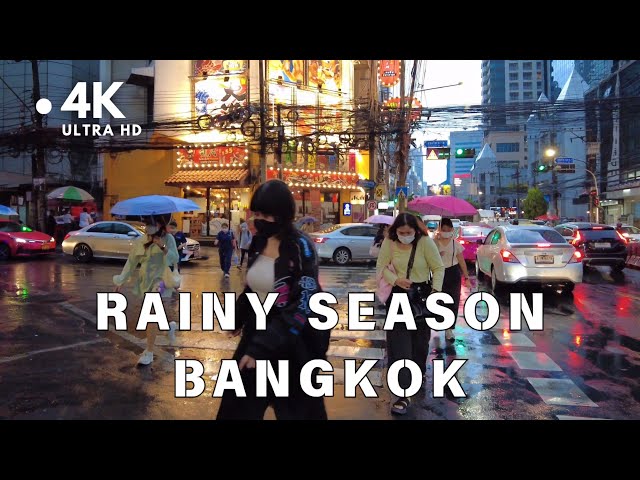 [4K UHD] Walking in the Rain in Bustling Downtown Bangkok during the Rainy Season