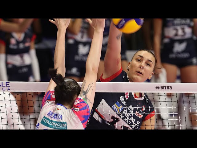 GREAT MARTHA ANTHOULI, Top Scorer in Chieri - Trento | Lega Volley Femminile 2023/24