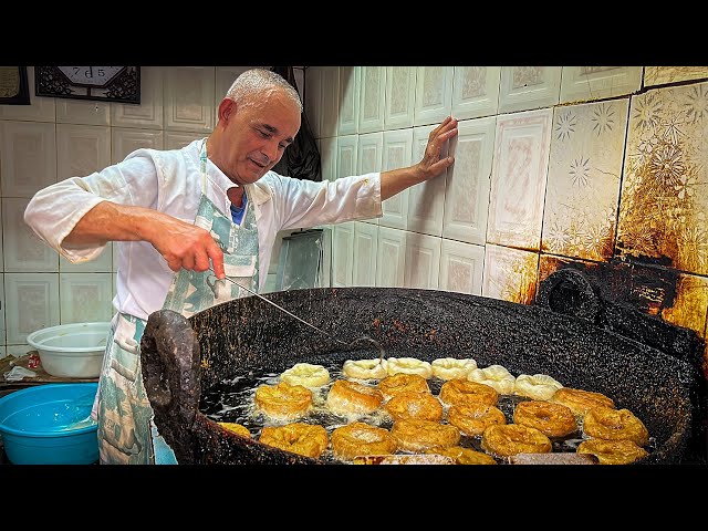 Adventure Through Tetouan's Old Medina: A Street Food Tour with Moroccan Street Food Channel 🇲🇦