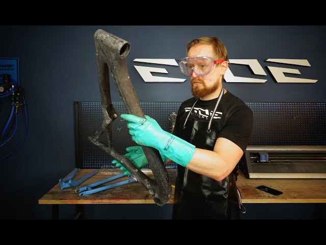 remove and strip paint from carbon fiber
