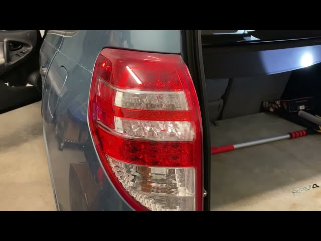 Replacing tail lights in a Toyota RAV 4 - Rear Side Marker Light 2006-2012