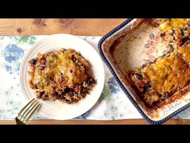 Cheesy Tomato Rice Bake with Spinach and Mushrooms | simple and delicious recipe