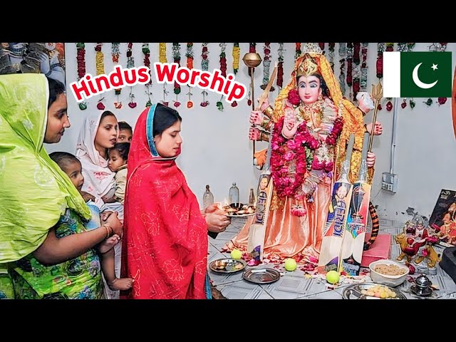 Hindus Worship In Pakistan 🇵🇰 || पाकिस्तानी हिंदू पूजा कैसे करते हैं || Sajan Chauhan Vlogs