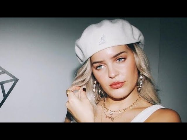 More Anne-Marie Wallpapers