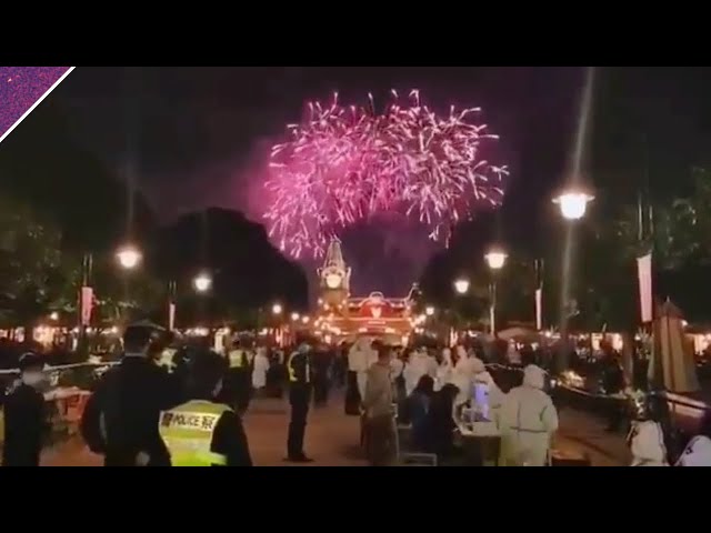 30,000+ Shanghai Disneyland Guests in Lockdown