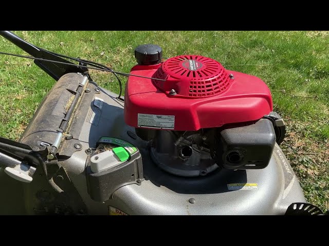 Honda 20” self propelled mower oil change. SAE 10W-30 easy DIY #honda #mower #yardwork #diy