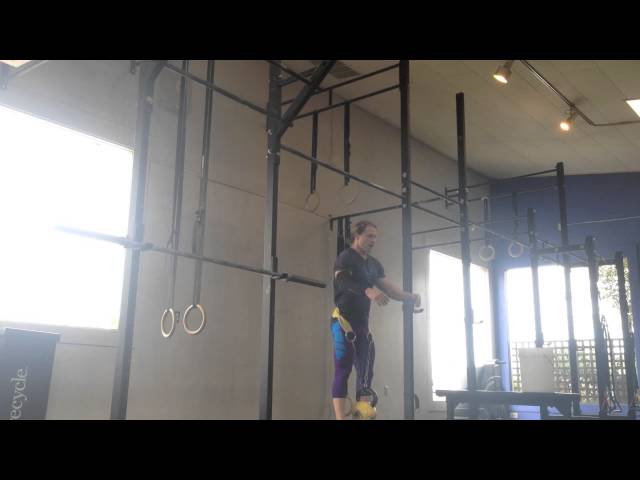 30 Strict Pull Ups 70lbs