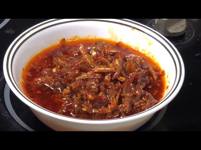 Sambal ikan bilis (anchovies chili paste) 江鱼子辣椒
