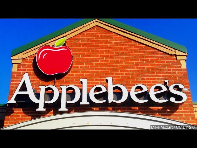 Facebook video of Applebee's