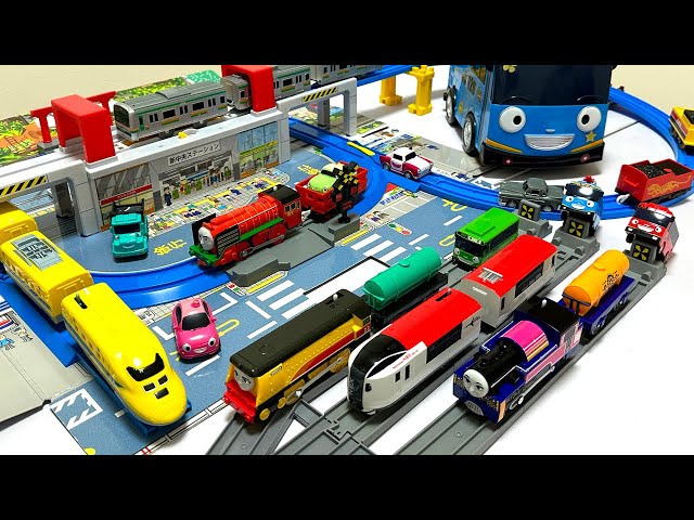 Thomas the Tank Engine and Japanese Train & Tayo The Little bus Fun Plarail Course!