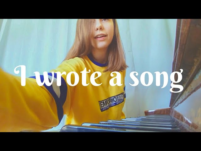 Hi from Ukraine! 🇺🇦 "I want to live without fear" Original song by Daryana Alice
