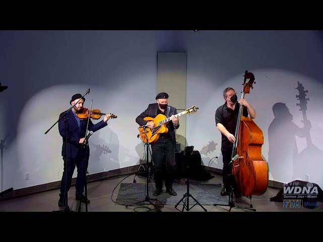 Blue Drag - 5 String Swing Trio jazz band