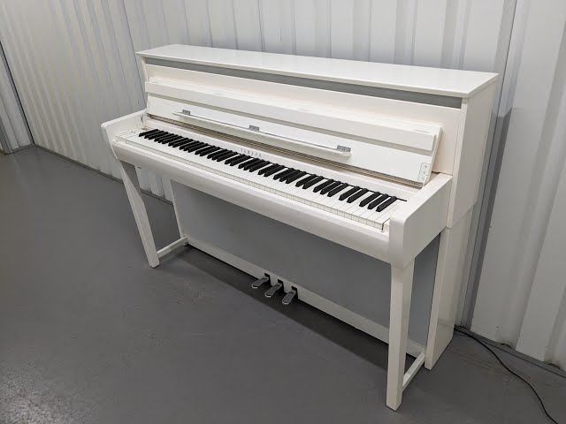 Yamaha Clavinova CLP-685 digital upright piano in glossy finish stock number 24224