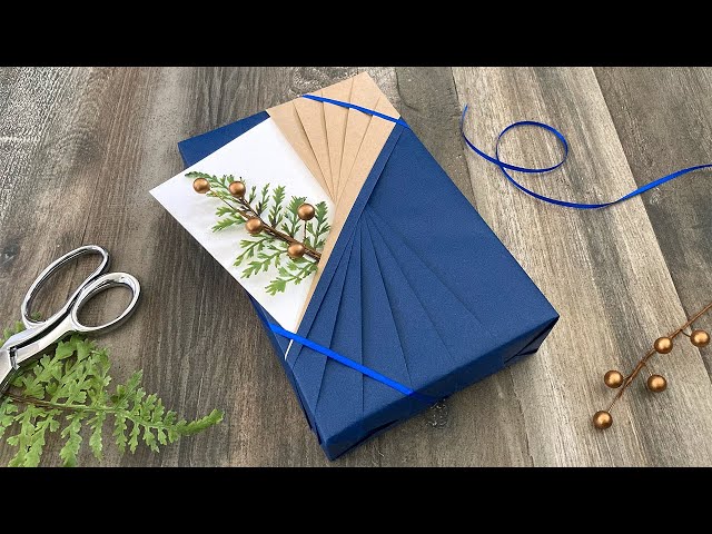 Twisted Bow Gift Wrapping (Reversible Paper) | Gift Wrapping Ideas
