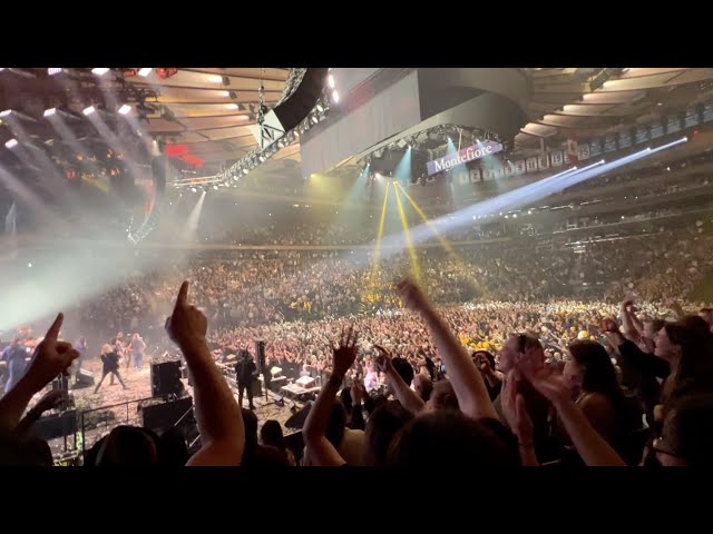 Born to Run - Bruce Springsteen & The Killers MSG | 10/1/22 | Side View